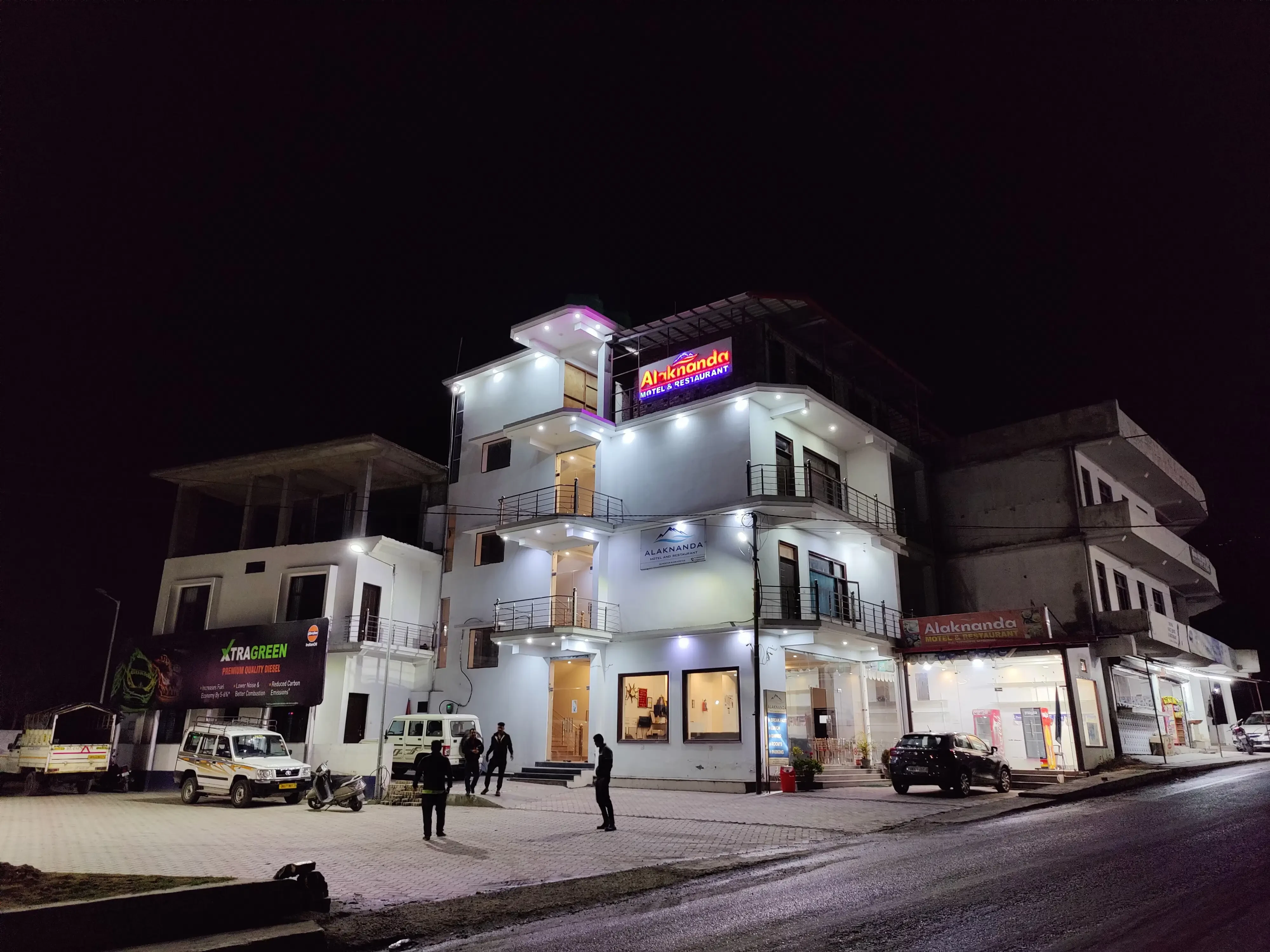 Alaknanda Motel And Restaurant Rudraprayag [Hotel Night View]