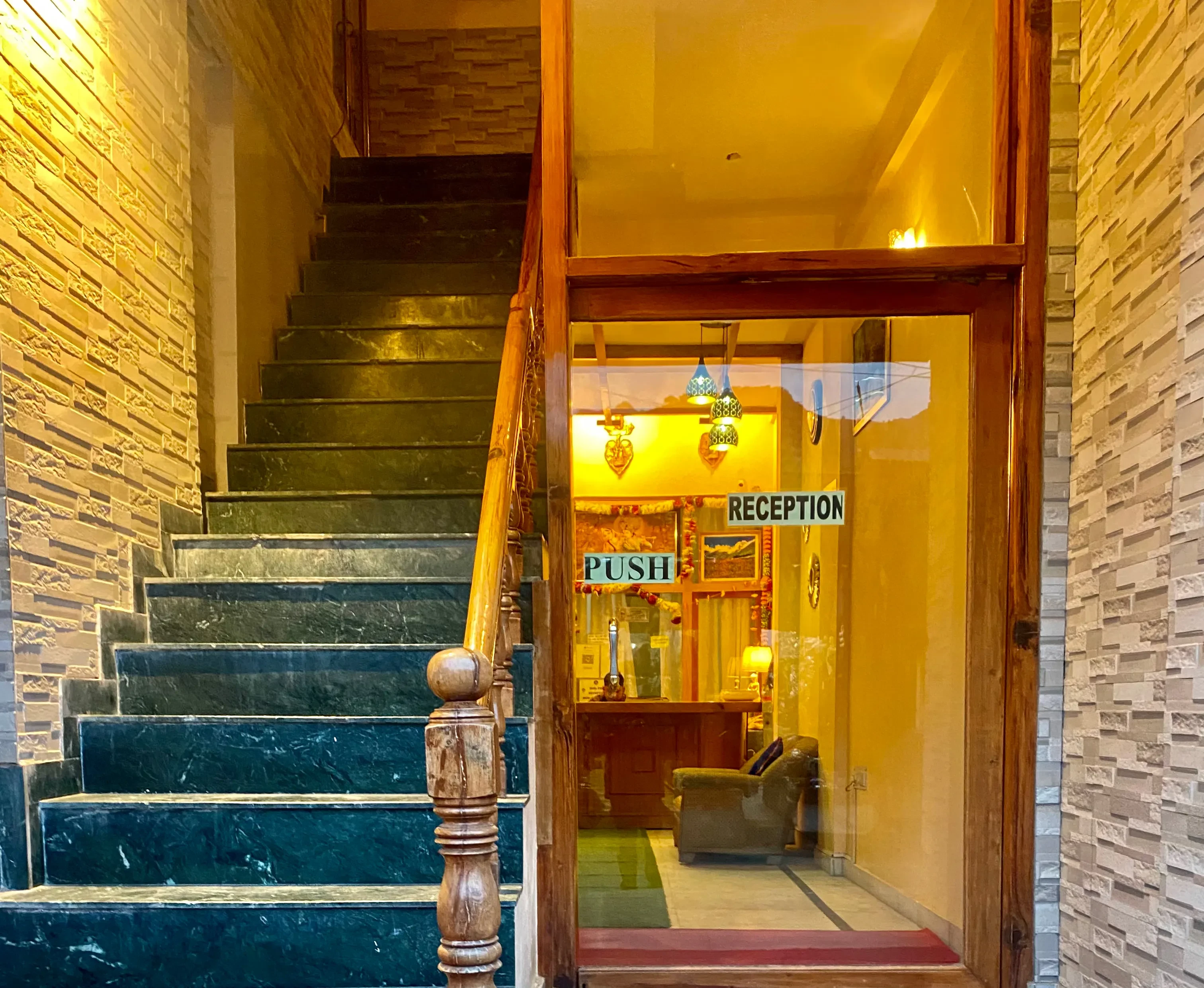 Hotel Mount View Annexy Joshimath [Reception]