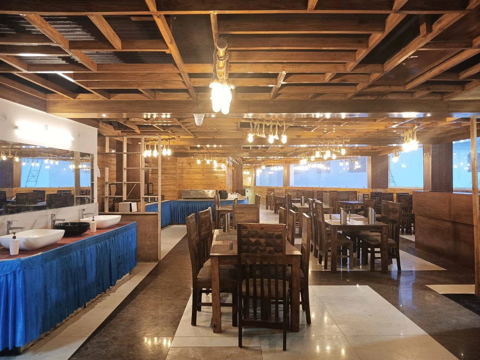 Hotel New Urvashi Badrinath [Restaurant]