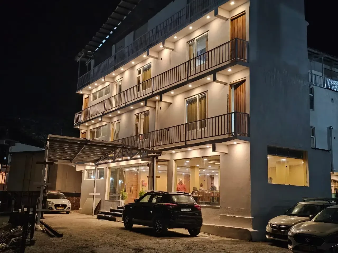 Hotel Pinnacle Peaks Badrinath [Hotel Full View]