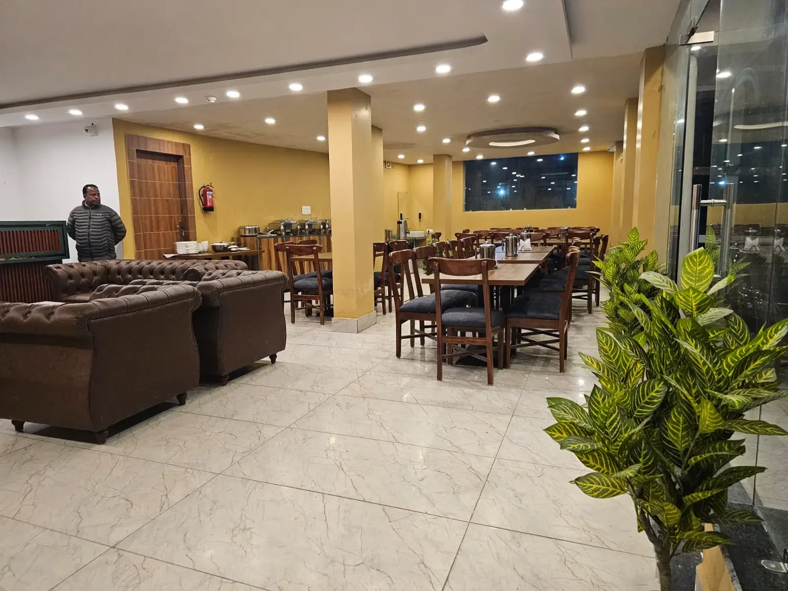Hotel Pinnacle Peaks Badrinath [Restaurant]