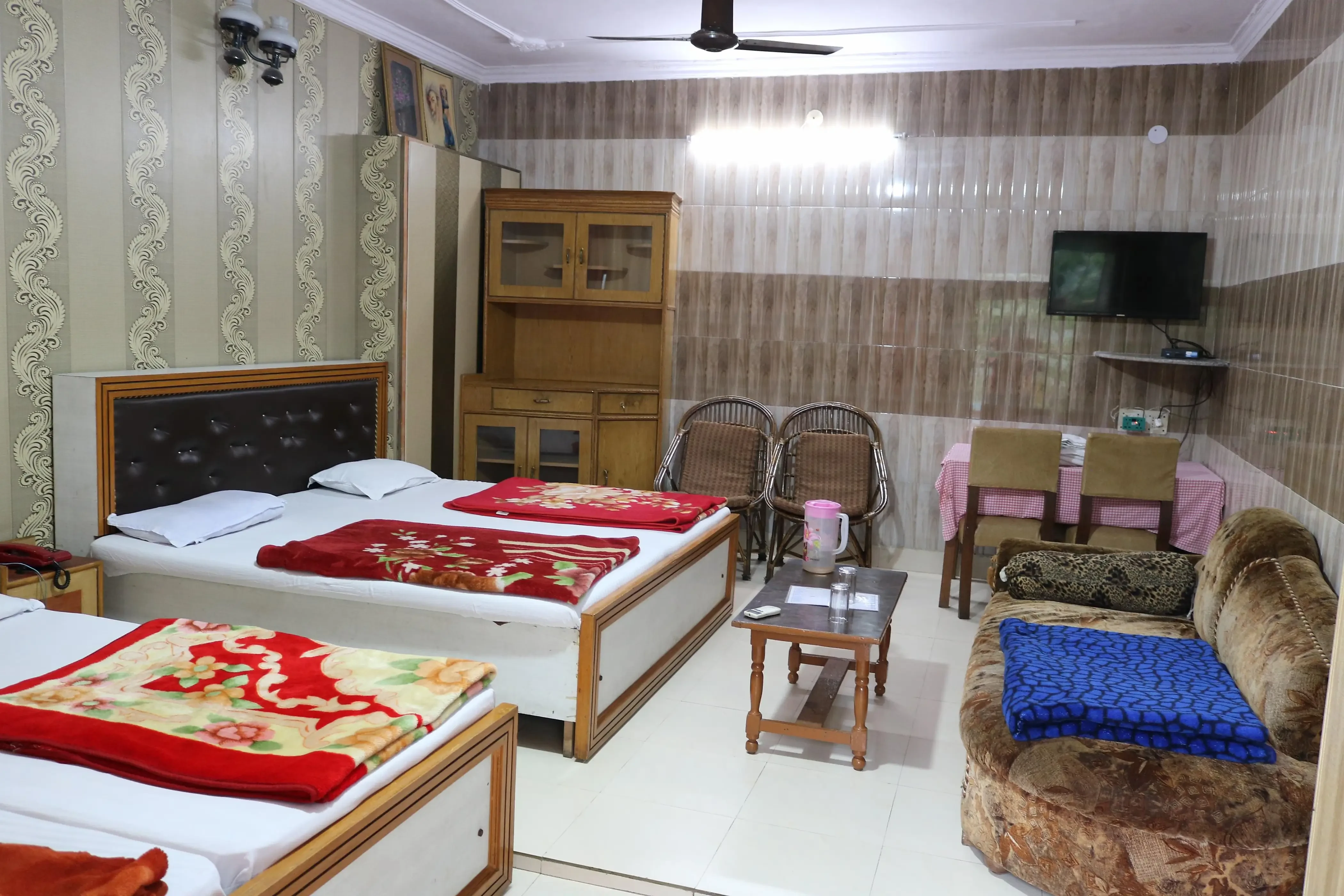 HOTEL SURI Rudraprayag [Double Bed Room]