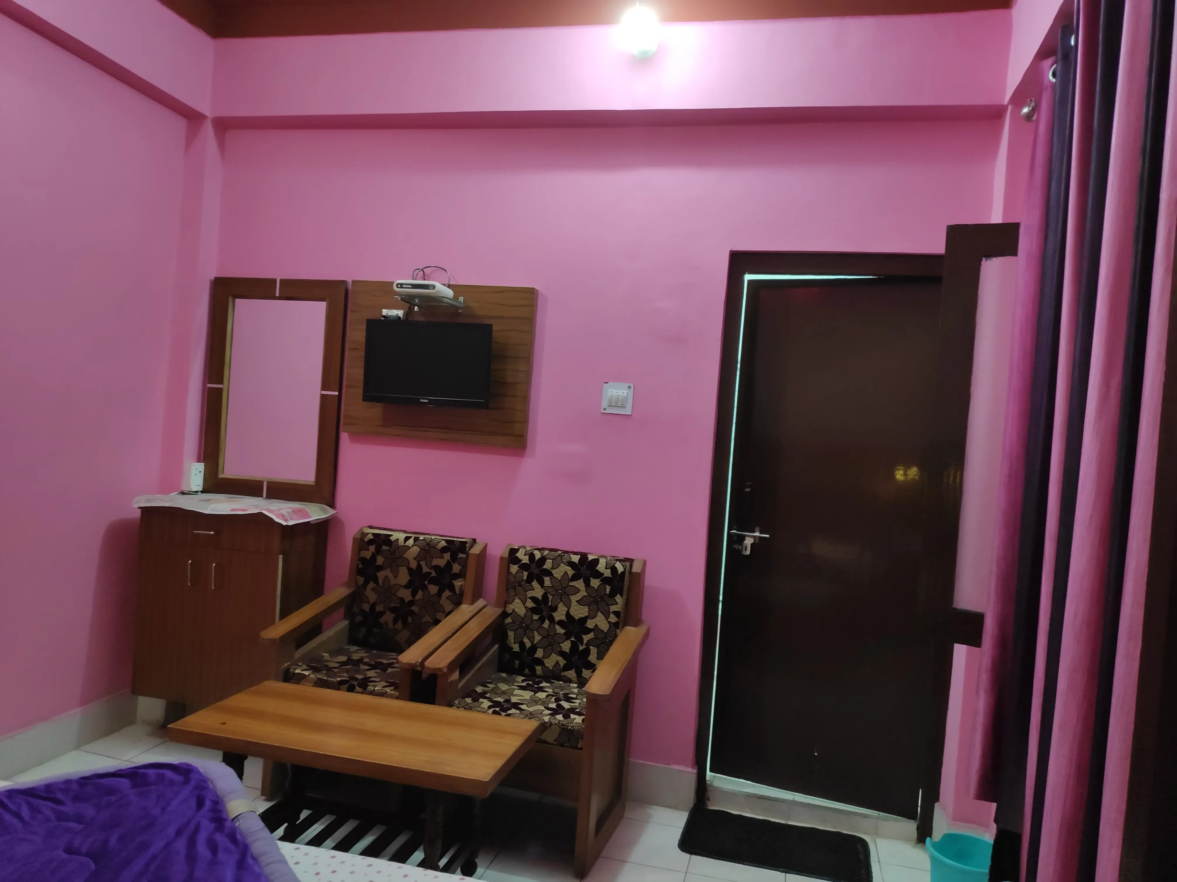 Hotel Brahma Kamal Joshimath [Seating Area]