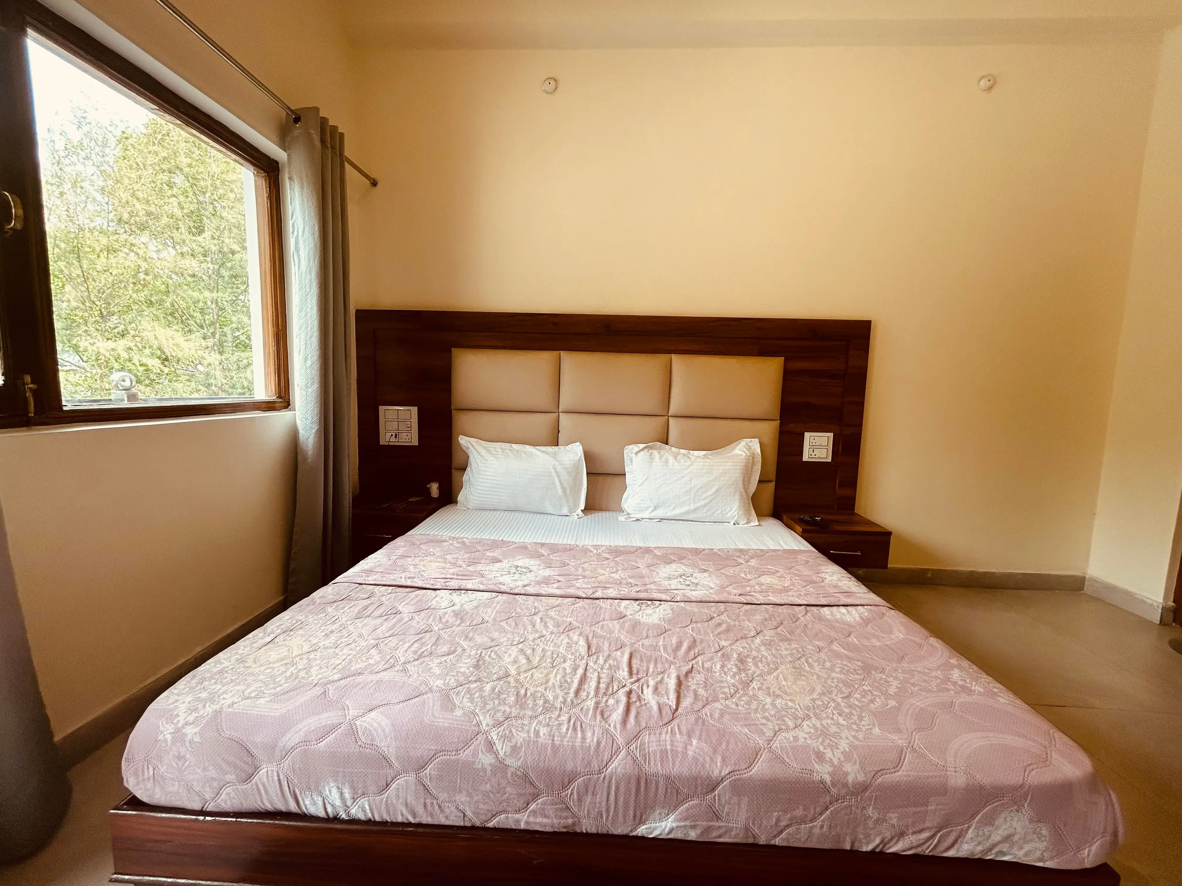Hotel Narayana Rudraprayag Rudraprayag [Full Bed View]