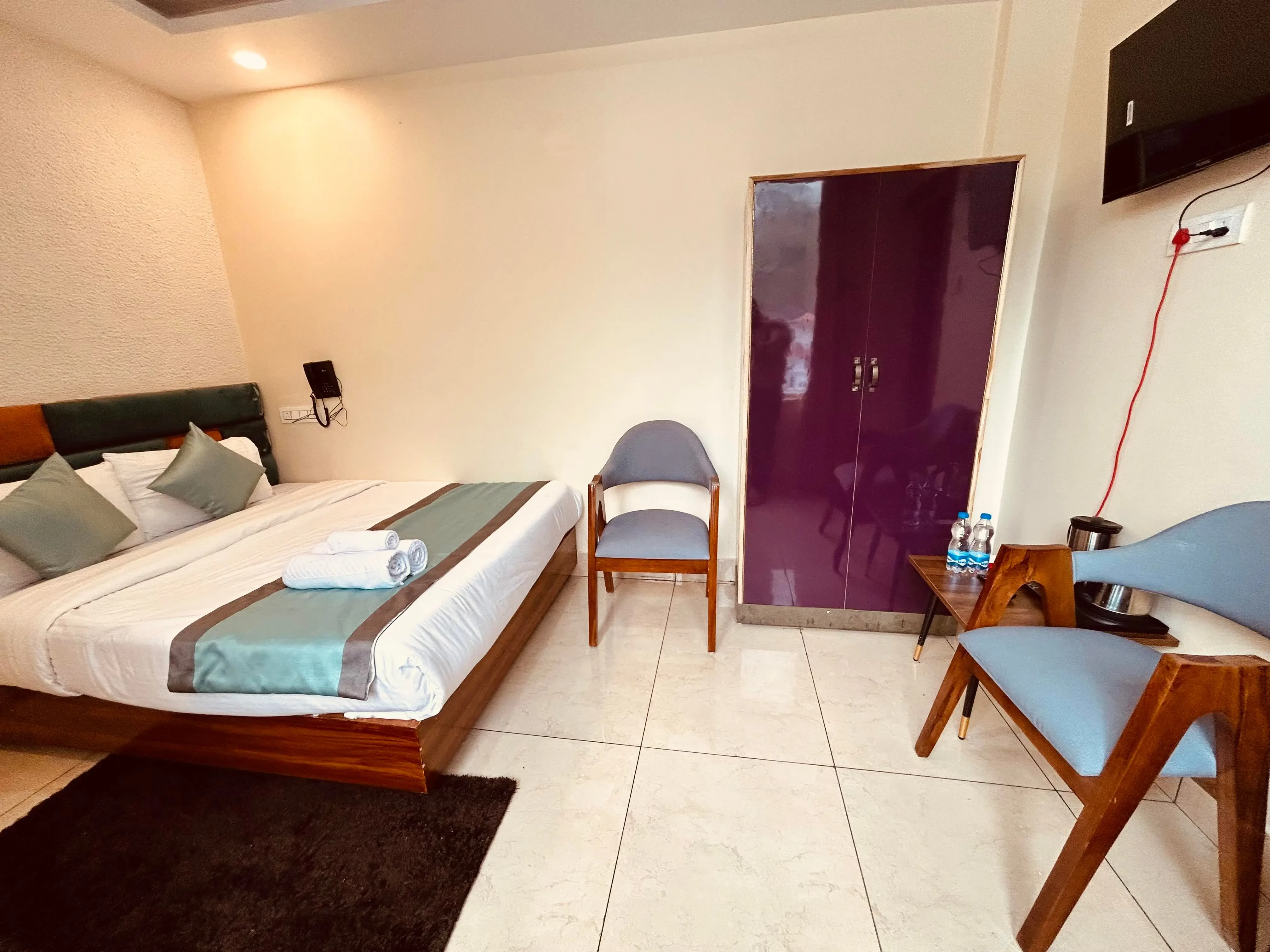 Hotel Pinnacle Peaks Badrinath [Flat Screen TV]
