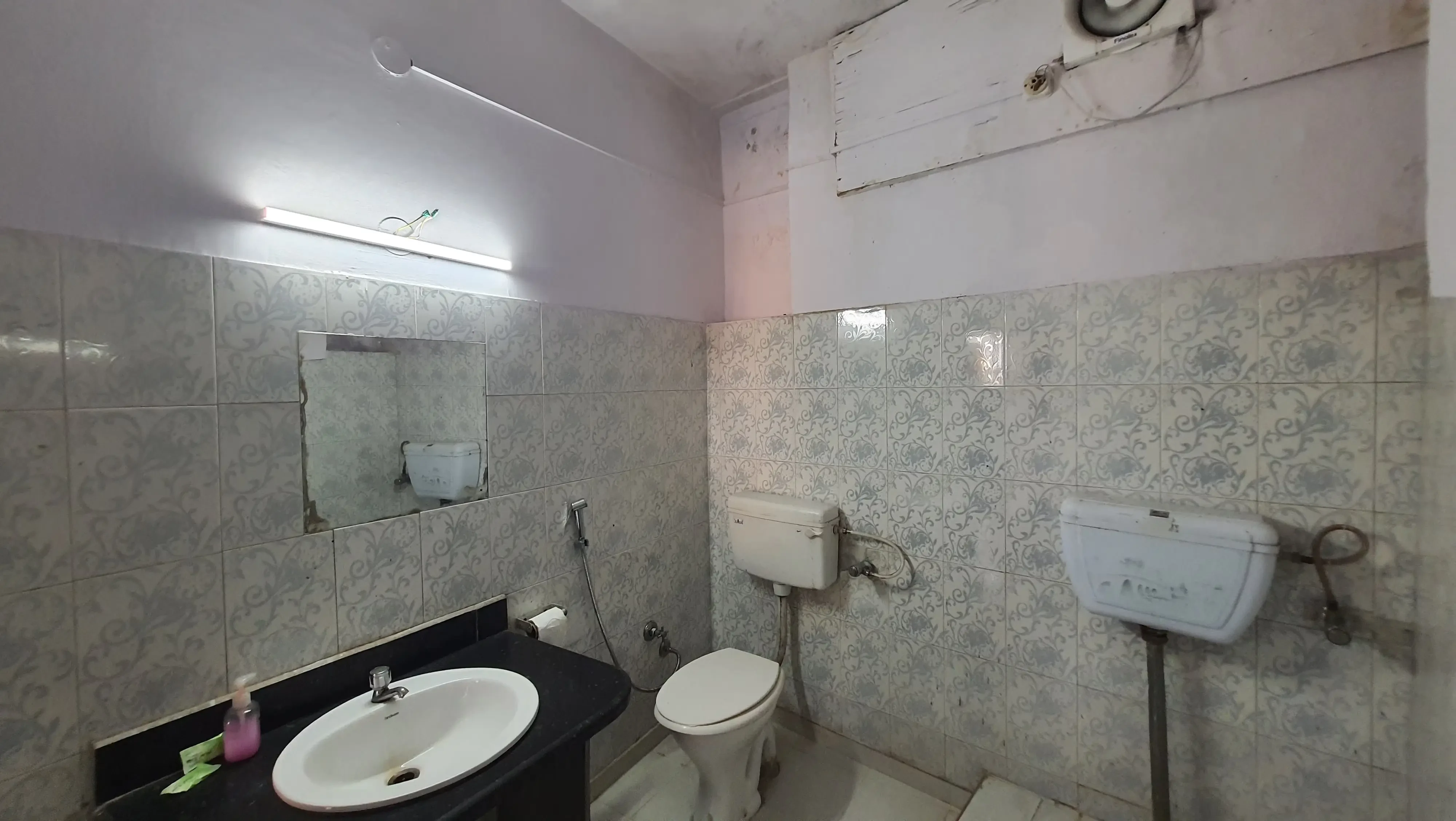 HOTEL SURI Rudraprayag [Attached Bathroom]