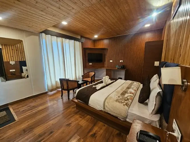 Hotel Yoga Badrinath Badrinath [Wall-mounted Flat-screen TV For Entertainment]